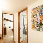 Rooftop Delight With Terrace Apartamento Lucca