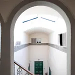 Rooftop Delight With Terrace Apartamento