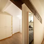 Rooftop Delight With Terrace Apartamento *