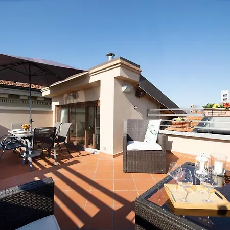 아파트 Rooftop Delight With Terrace *