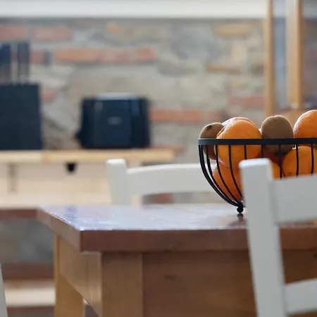 Apartman Rooftop Delight With Terrace Lucca