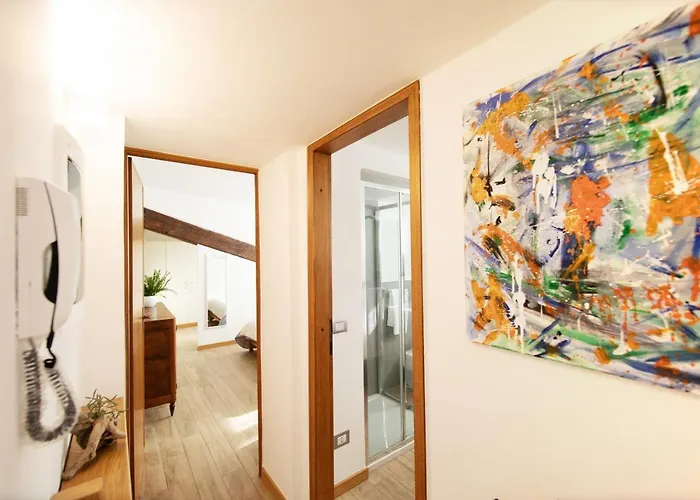 Rooftop Delight With Terrace Appartement Lucques