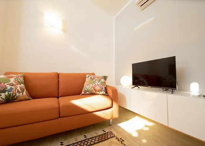 Rooftop Delight With Terrace Appartement Lucques