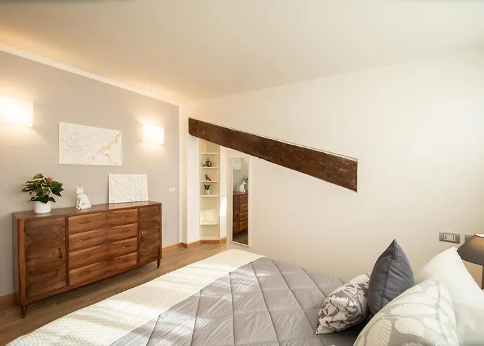 Appartement Rooftop Delight With Terrace Lucques